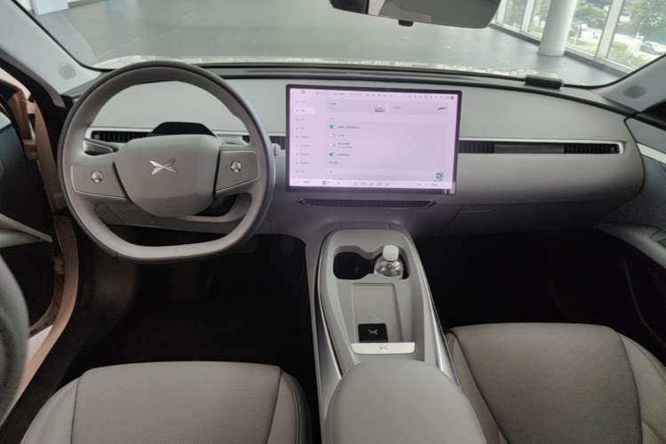Used XPeng MONA M03 2024 515 Long-Range Center Console