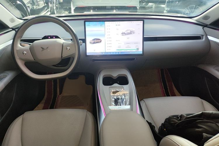 Used XPeng MONA M03 2024 620 with Ultra-Long Range Center Console