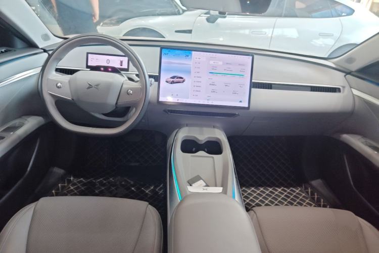 Used XPeng MONA M03 2024 620 with Ultra-Long Range Center Console