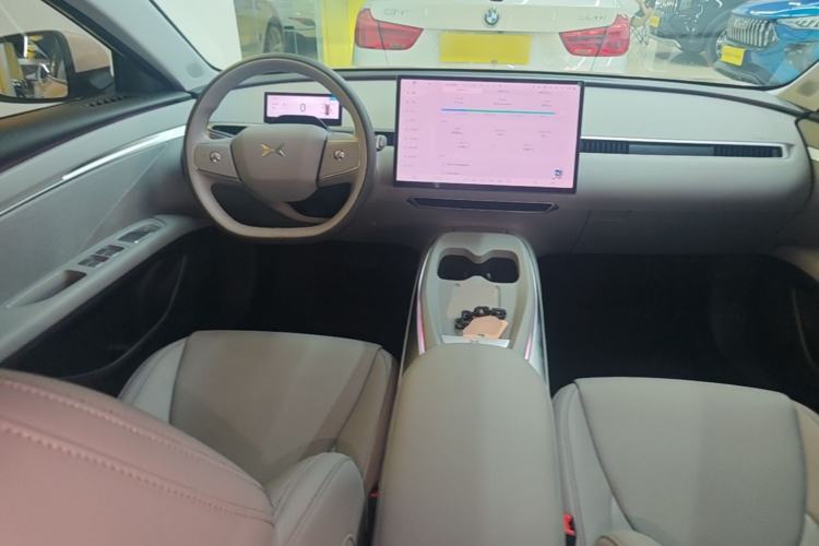 Used XPeng MONA M03 2024 620 with Ultra-Long Range Center Console