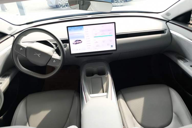 Used XPeng MONA M03 2024 620 with Ultra-Long Range Center Console