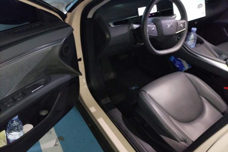 Used XPeng MONA M03 2024 620 with Ultra-Long Range Driver Seat