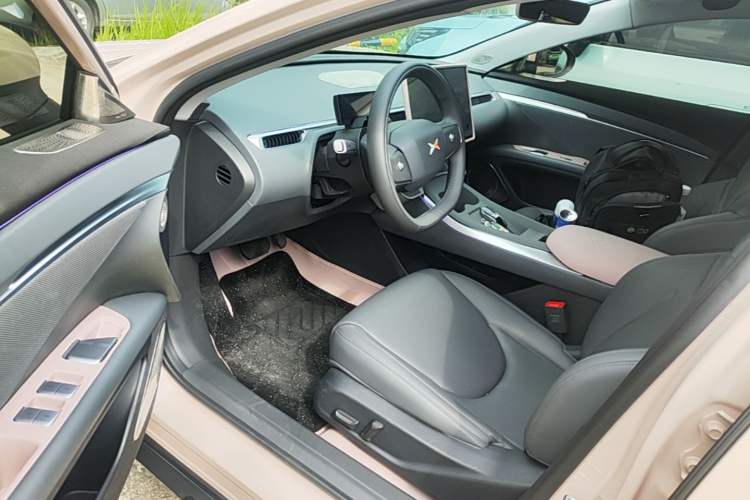 Used XPeng MONA M03 2024 620 with Ultra-Long Range Driver Seat