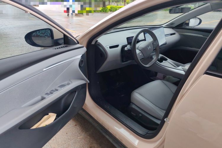 Used XPeng MONA M03 2024 620 with Ultra-Long Range Driver Seat