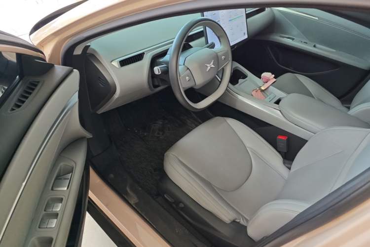 Used XPeng MONA M03 2024 620 with Ultra-Long Range Driver Seat