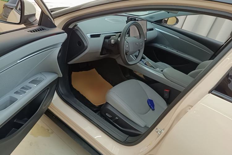 Used XPeng MONA M03 2024 620 with Ultra-Long Range Driver Seat