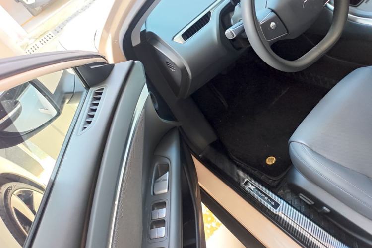 Used XPeng MONA M03 2024 620 with Ultra-Long Range Driver Seat