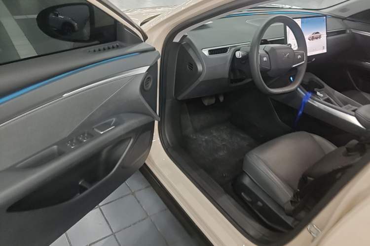 Used XPeng MONA M03 2024 620 with Ultra-Long Range Driver Seat