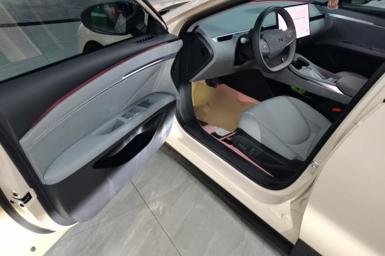 Used XPeng MONA M03 2024 620 with Ultra-Long Range Driver Seat