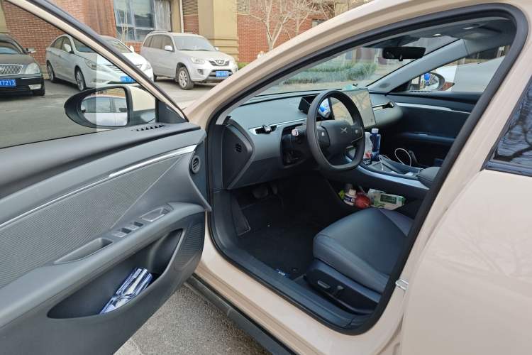 Used XPeng MONA M03 2024 620 with Ultra-Long Range Driver Seat