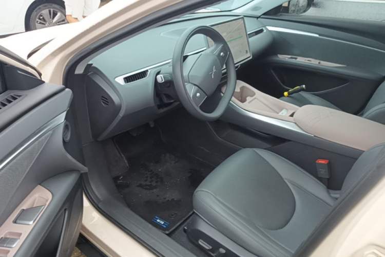 Used XPeng MONA M03 2024 620 with Ultra-Long Range Driver Seat