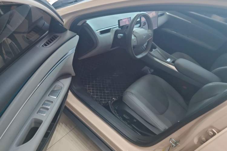 Used XPeng MONA M03 2024 620 with Ultra-Long Range Driver Seat