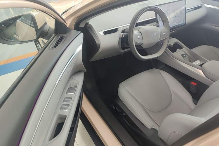 Used XPeng MONA M03 2024 620 with Ultra-Long Range Driver Seat