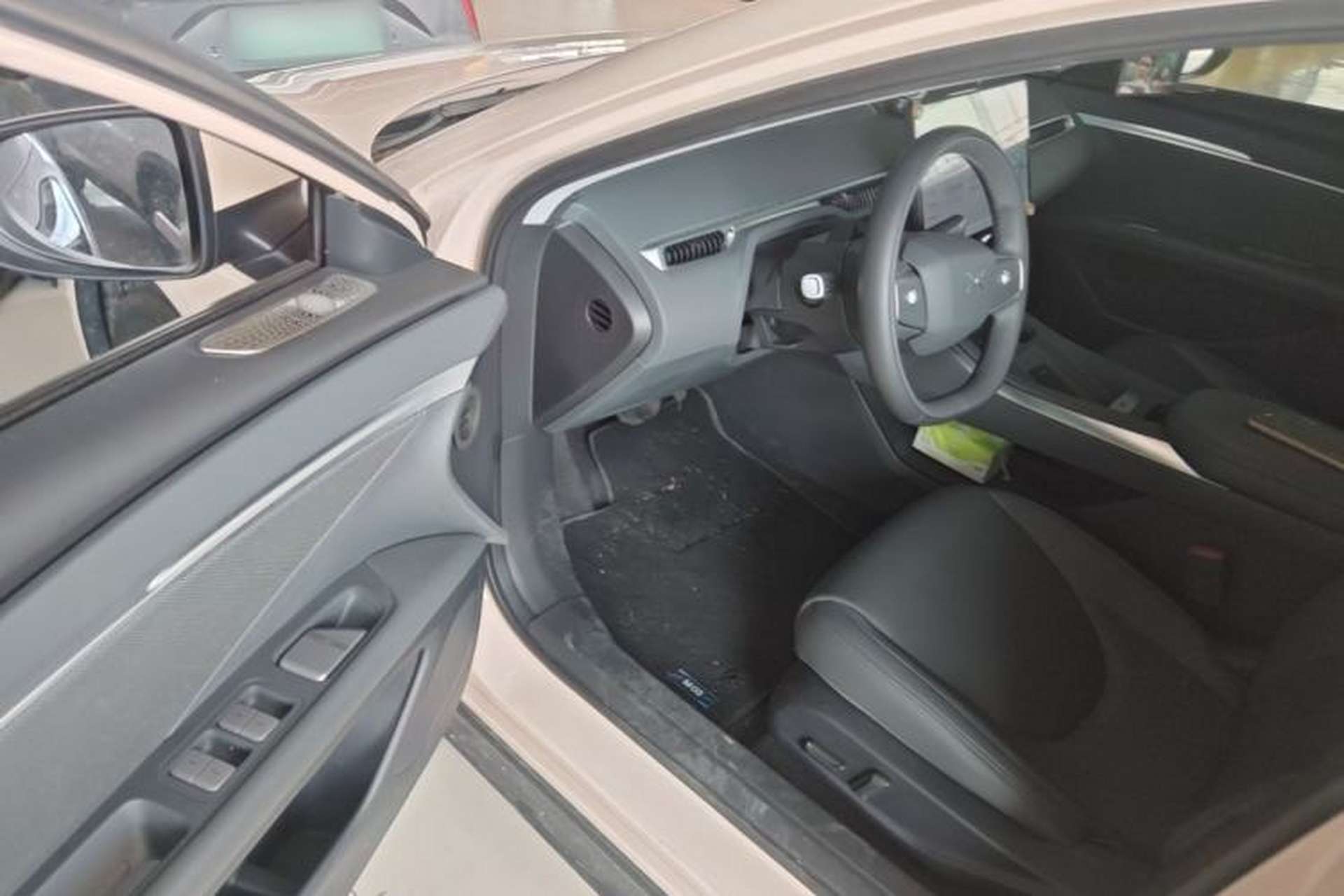Used XPeng MONA M03 2024 620 with Ultra-Long Range Driver Seat