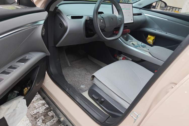 Used XPeng MONA M03 2024 620 with Ultra-Long Range Driver Seat