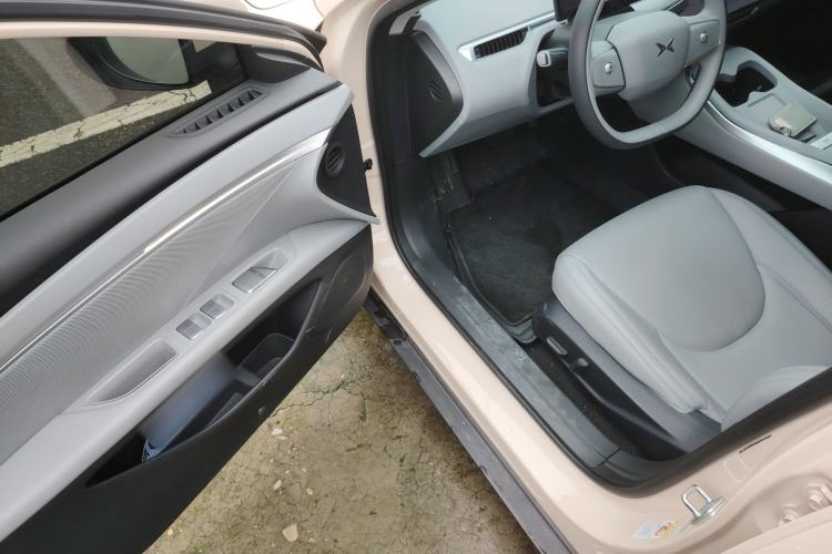 Used XPeng MONA M03 2024 620 with Ultra-Long Range Driver Seat