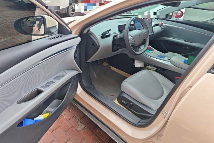 Used XPeng MONA M03 2024 620 with Ultra-Long Range Driver Seat