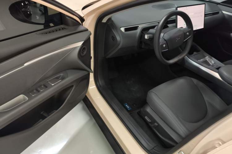 Used XPeng MONA M03 2024 620 with Ultra-Long Range Driver Seat