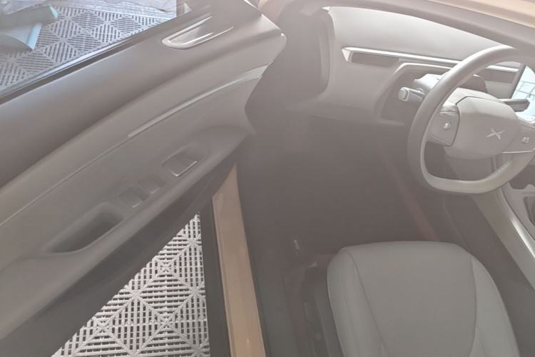 Used XPeng MONA M03 2024 620 with Ultra-Long Range Driver Seat