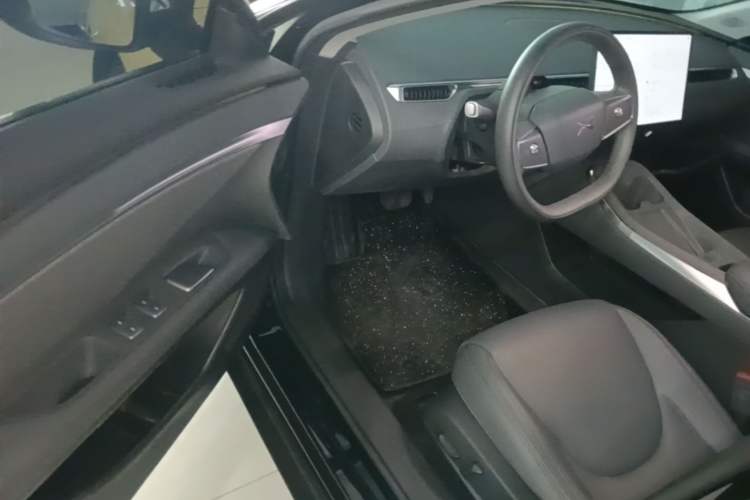 Used XPeng MONA M03 2024 620 with Ultra-Long Range Driver Seat