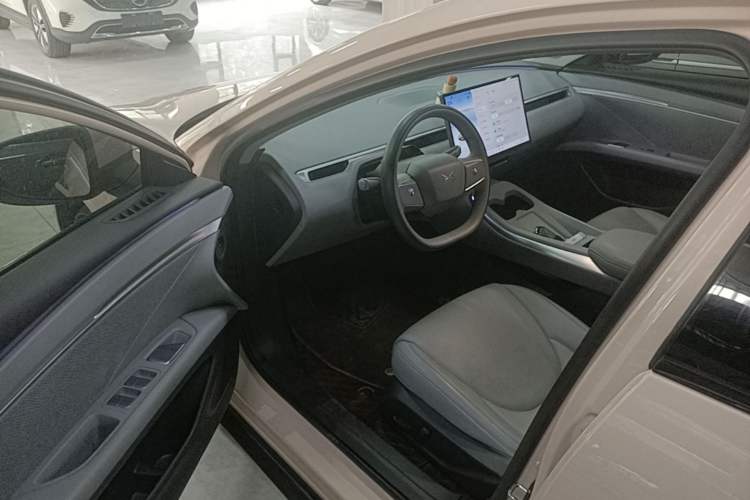 Used XPeng MONA M03 2024 620 with Ultra-Long Range Driver Seat