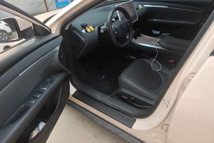 Used XPeng MONA M03 2024 620 with Ultra-Long Range Driver Seat
