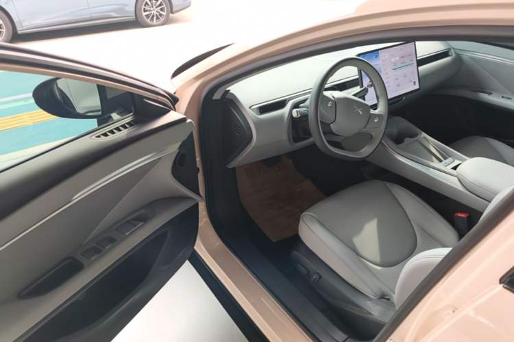 Used XPeng MONA M03 2024 620 with Ultra-Long Range Driver Seat