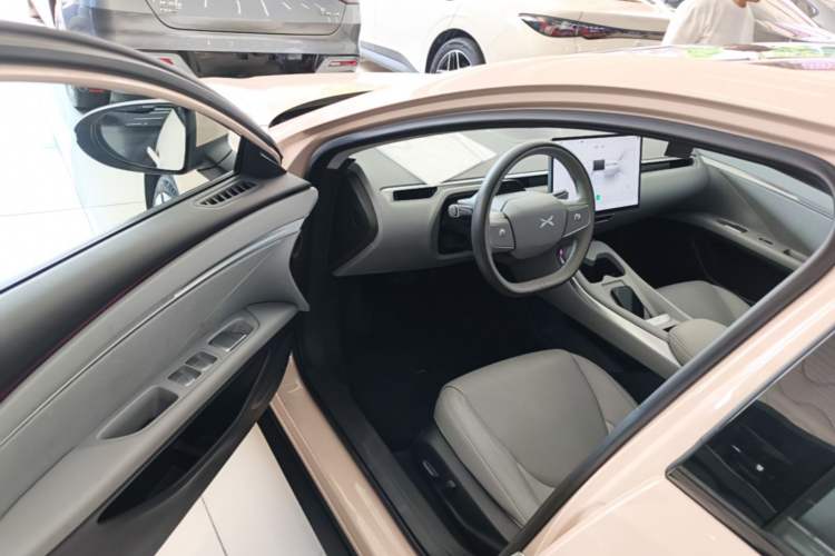 Used XPeng MONA M03 2024 620 with Ultra-Long Range Driver Seat