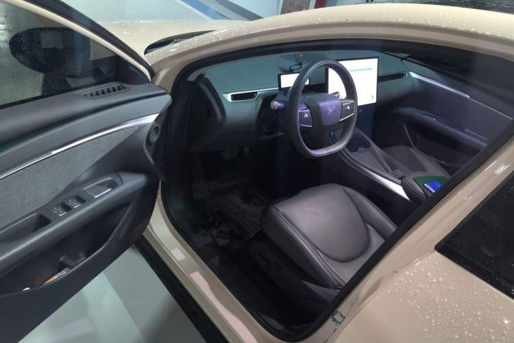 Used XPeng MONA M03 2024 620 with Ultra-Long Range Driver Seat