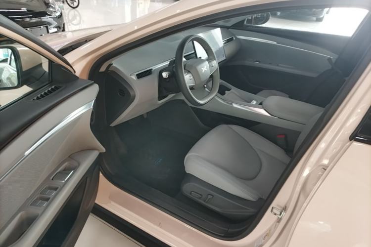 Used XPeng MONA M03 2024 620 with Ultra-Long Range Driver Seat