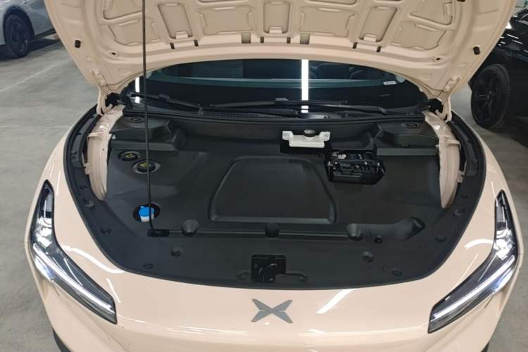 Used XPeng MONA M03 2024 620 with Ultra-Long Range Engine Bay