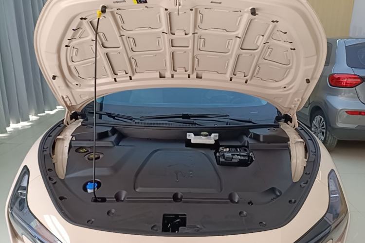 Used XPeng MONA M03 2024 620 with Ultra-Long Range Engine Bay