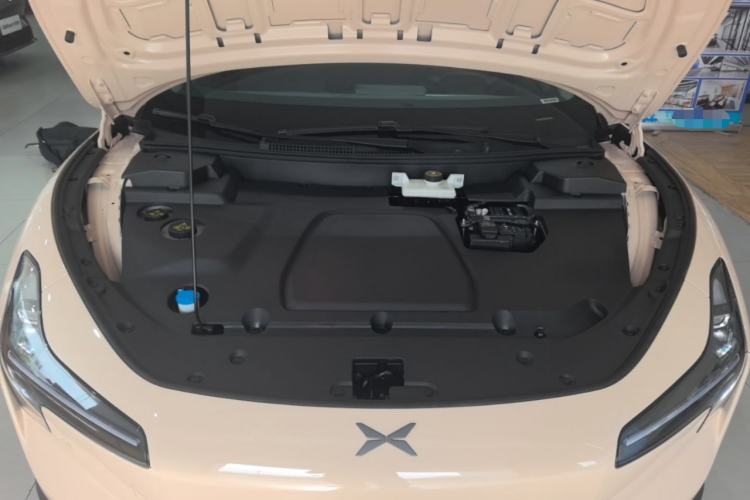Used XPeng MONA M03 2024 620 with Ultra-Long Range Engine Bay
