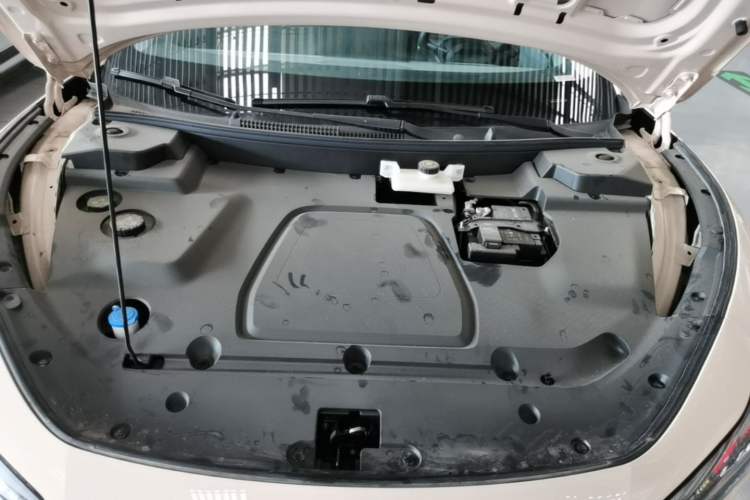 Used XPeng MONA M03 2024 620 with Ultra-Long Range Engine Bay