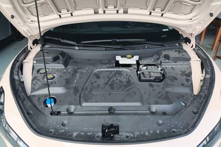 Used XPeng MONA M03 2024 515 Long-Range Engine Bay