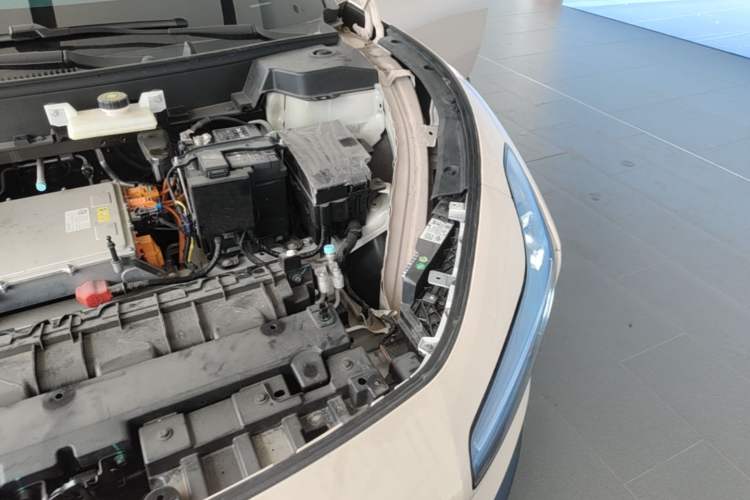 Used XPeng MONA M03 2024 515 Long-Range Engine Bay Left