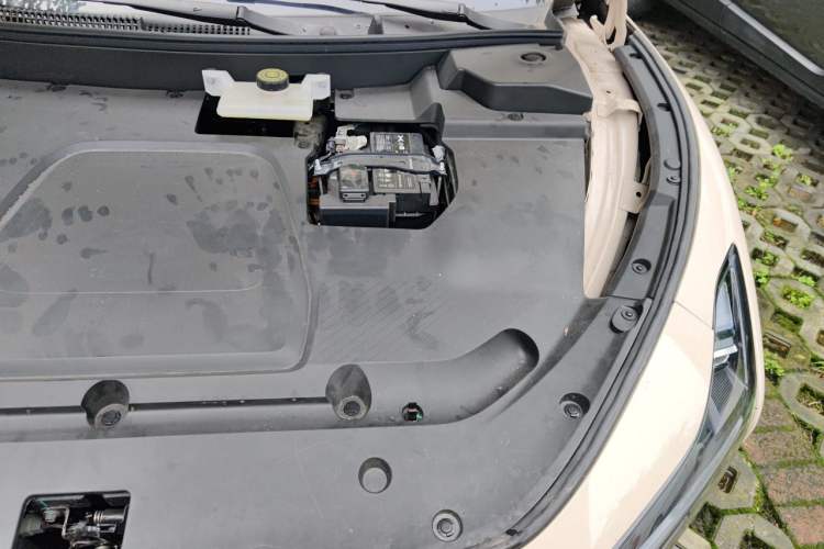 Used XPeng MONA M03 2024 515 Long-Range Engine Bay Left