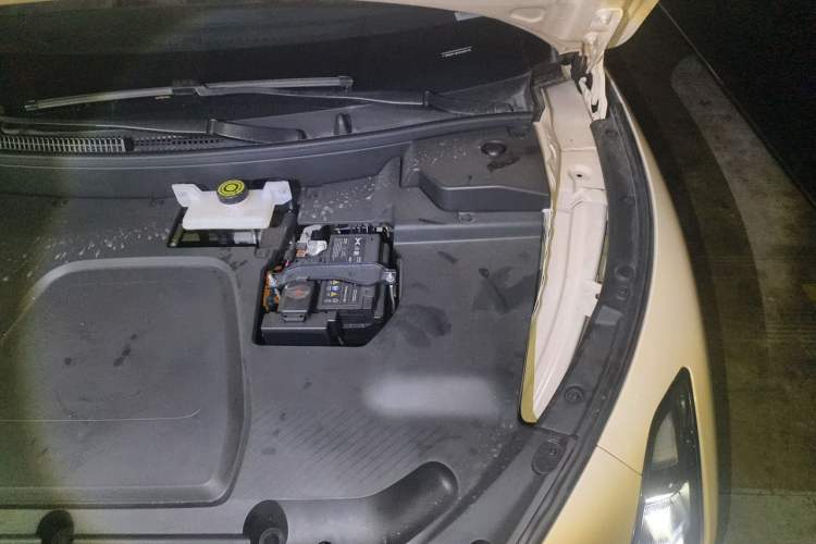 Used XPeng MONA M03 2024 515 Long-Range Engine Bay Left