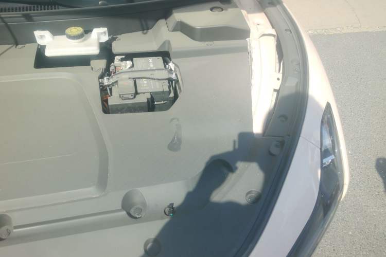 Used XPeng MONA M03 2024 515 Long-Range Engine Bay Left