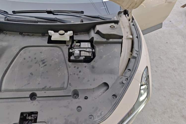 Used XPeng MONA M03 2024 620 with Ultra-Long Range Engine Bay Left