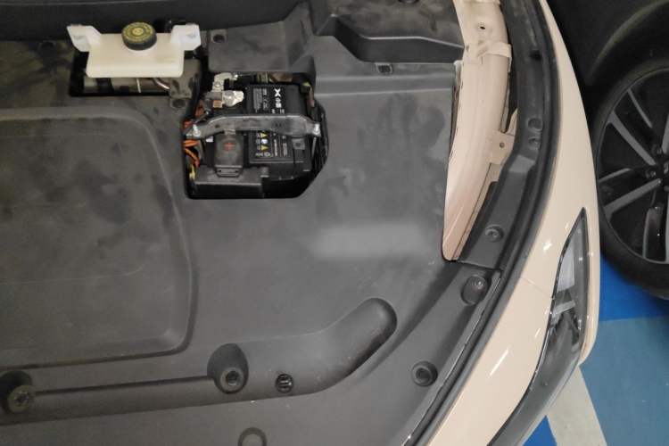 Used XPeng MONA M03 2024 620 with Ultra-Long Range Engine Bay Left
