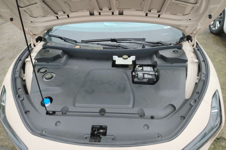 Used XPeng MONA M03 2024 620 with Ultra-Long Range Engine Bay