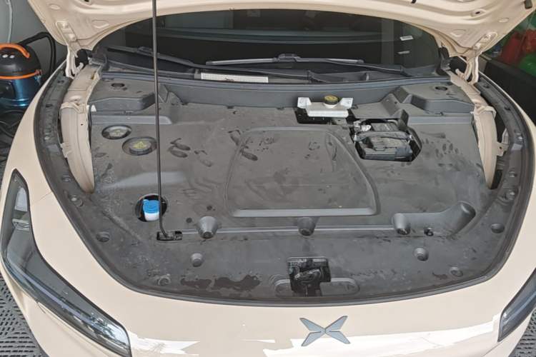 Used XPeng MONA M03 2024 620 with Ultra-Long Range Engine Bay
