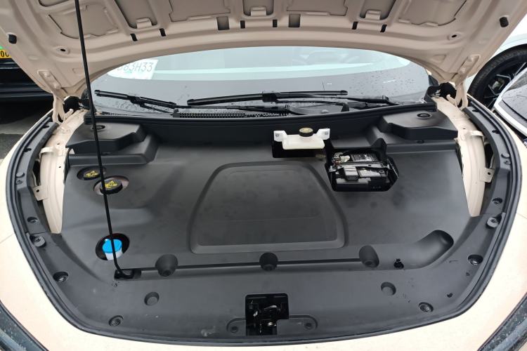 Used XPeng MONA M03 2024 620 with Ultra-Long Range Engine Bay