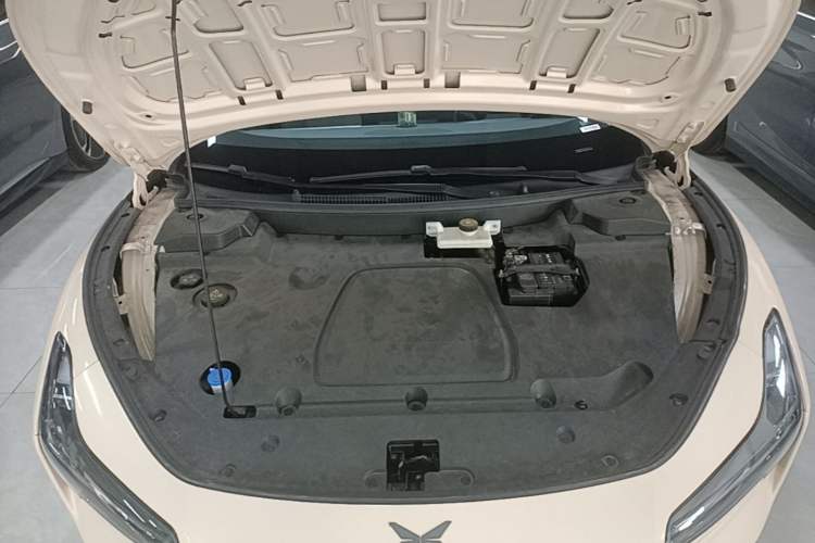 Used XPeng MONA M03 2024 620 with Ultra-Long Range Engine Bay