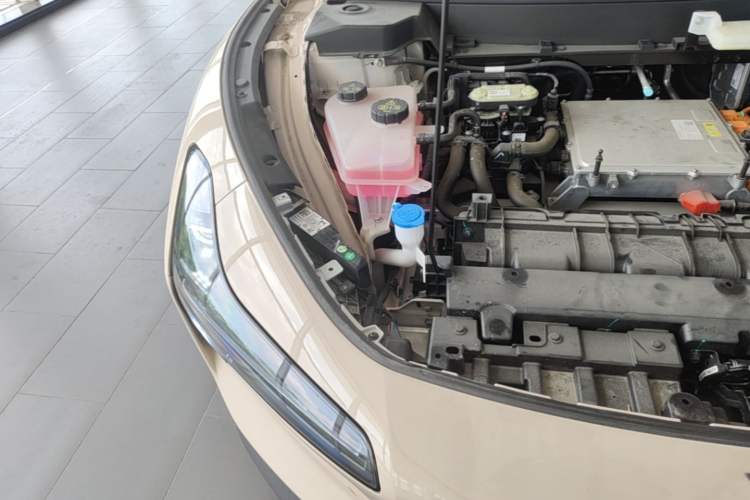 Used XPeng MONA M03 2024 515 Long-Range Engine Bay Right