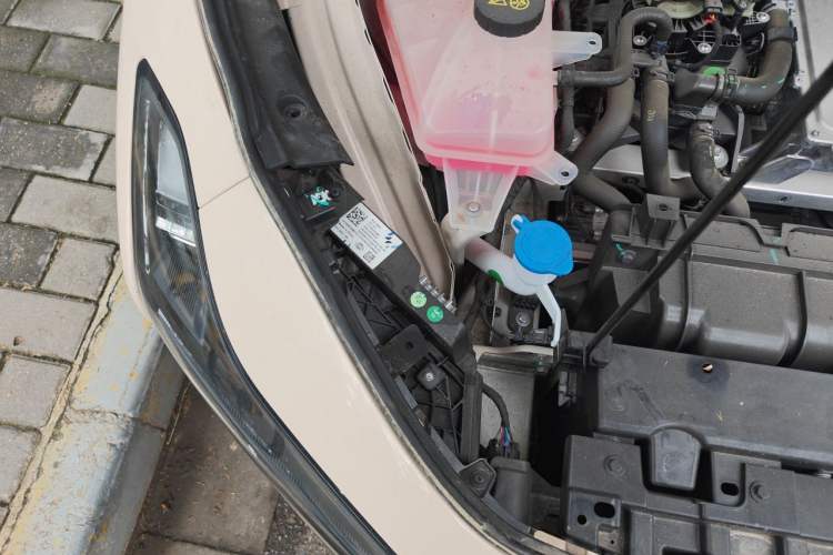 Used XPeng MONA M03 2024 620 with Ultra-Long Range Engine Bay Right