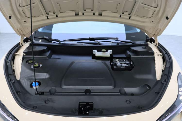 Used XPeng MONA M03 2024 515 Long-Range Engine Bay