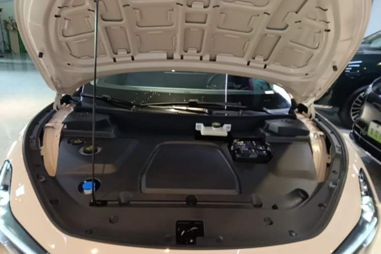 Used XPeng MONA M03 2024 620 with Ultra-Long Range Engine Bay