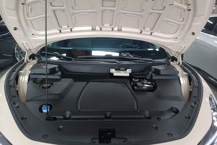 Used XPeng MONA M03 2024 620 with Ultra-Long Range Engine Bay